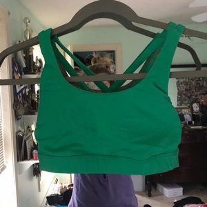 Green lululemon sports bra